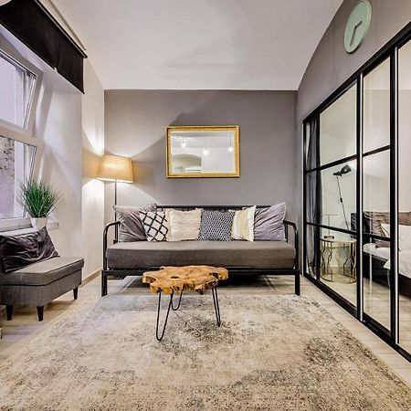 Apartments Santini ซาเกร็บ ภายนอก รูปภาพ