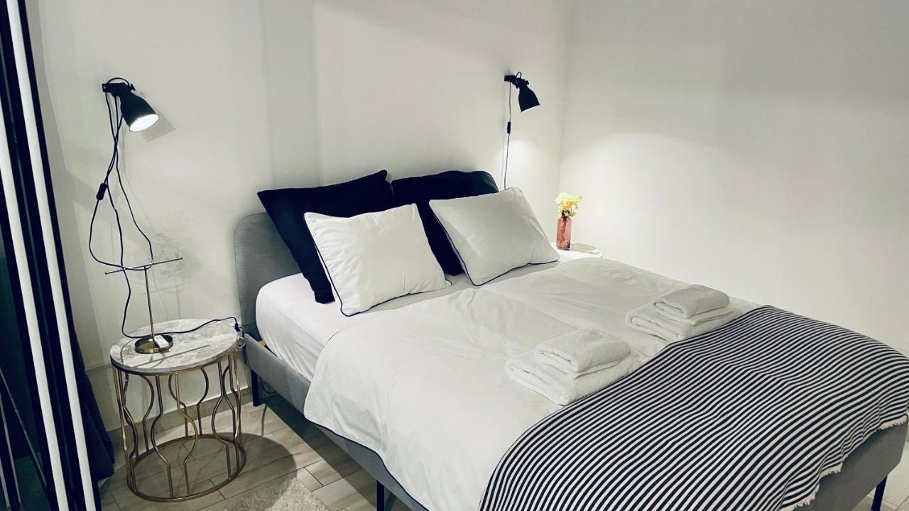 Apartments Santini ซาเกร็บ ภายนอก รูปภาพ