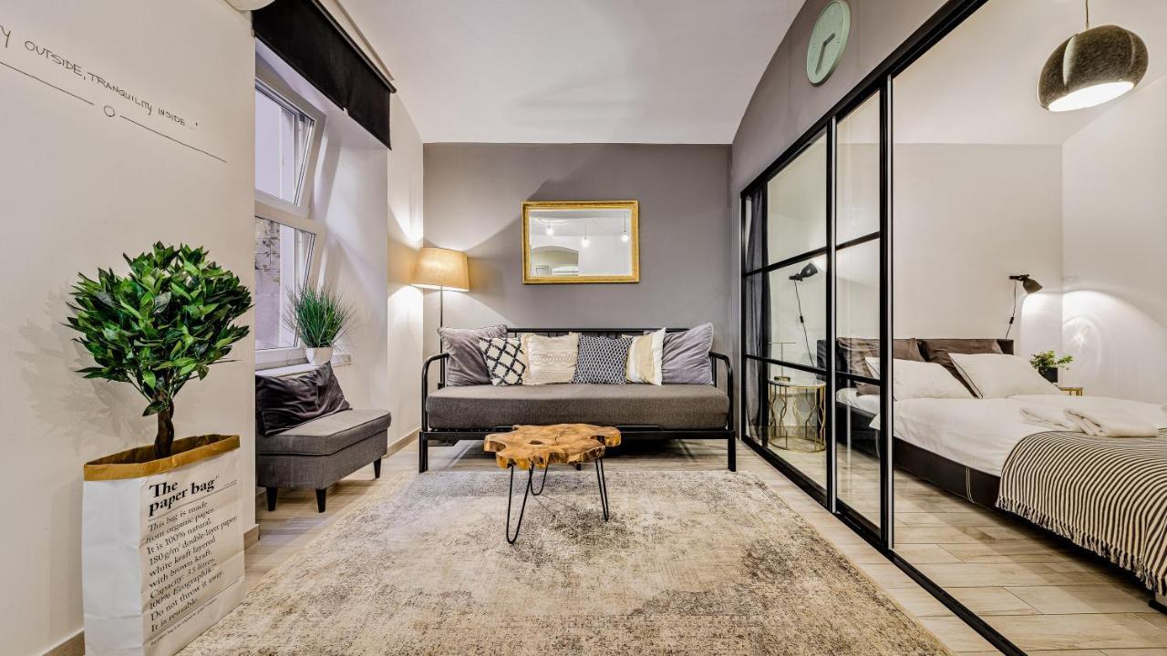 Apartments Santini ซาเกร็บ ภายนอก รูปภาพ