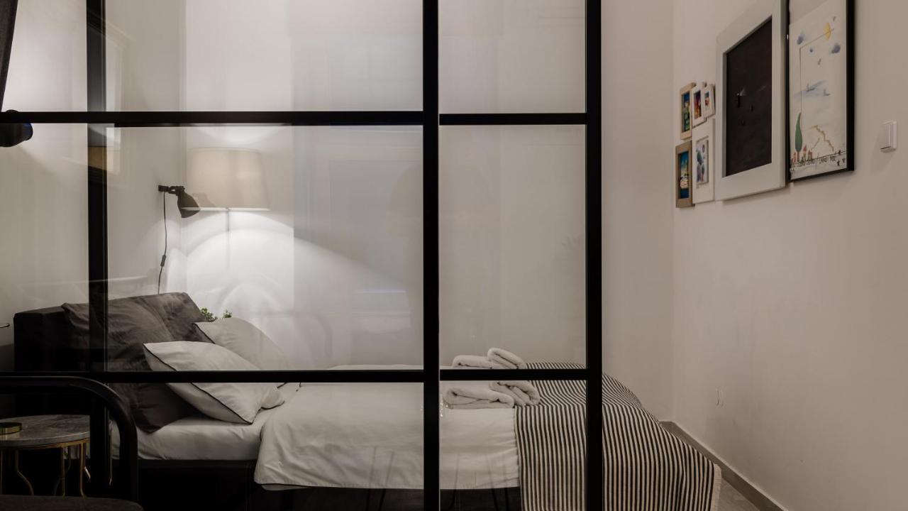 Apartments Santini ซาเกร็บ ภายนอก รูปภาพ